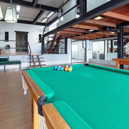 Casa em Búzios com arquitetura industrial, sinuca e hidromassagem Exterior foto